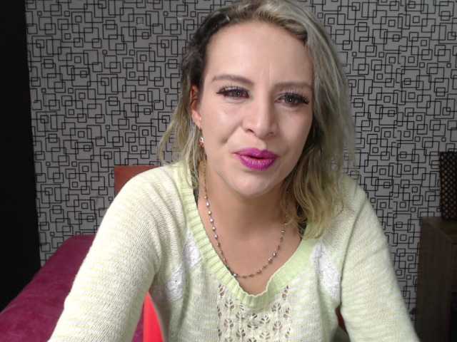 Snímky obrazovky vysielania Scarlettsex69