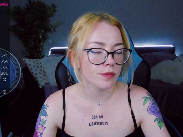 Fotografie Sedwunder @remain before stripshow lovense from 2 tk | tits 48 | blowjob 142 | striptease 148 | dildo in pussy 389