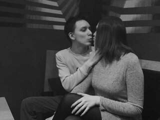 Erotický videohovor Sex-Dealers