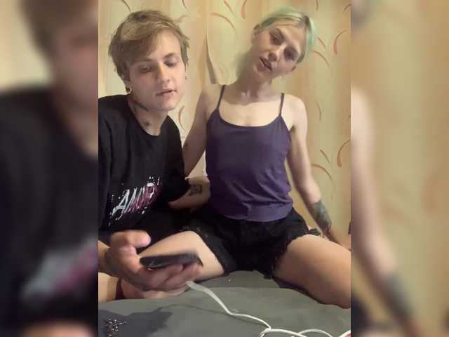 Snímky obrazovky vysielania gothicHARDXXX