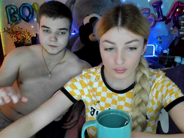 Snímky obrazovky vysielania sexyboybunny