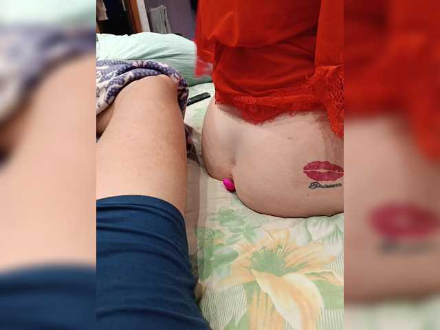 Snímky obrazovky vysielania SexyCouple69