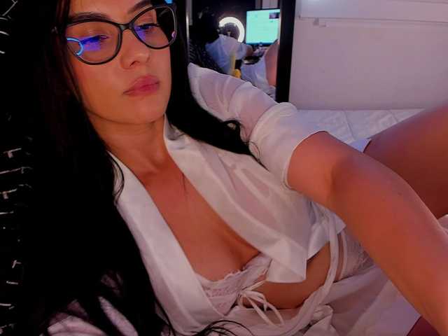 Snímky obrazovky vysielania SexyDayanita
