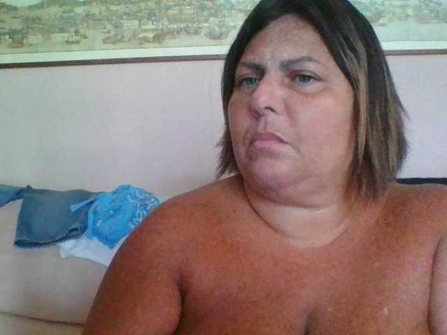 Snímky obrazovky vysielania sexydeby