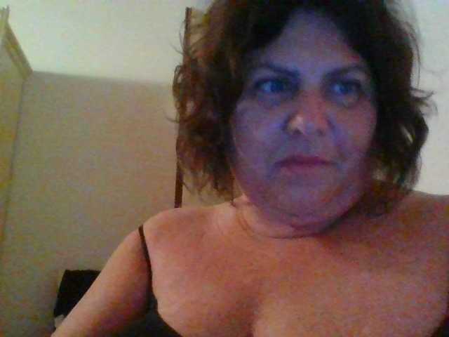 Snímky obrazovky vysielania sexydeby