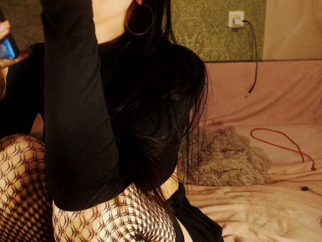 Fotografie Sexymalay18 Hi I am Alina) Lovens from 2 x tokenes) Subscribe) On the golden rain we collect! i want pvt my love !