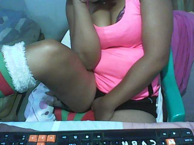 Snímky obrazovky vysielania sexymom330