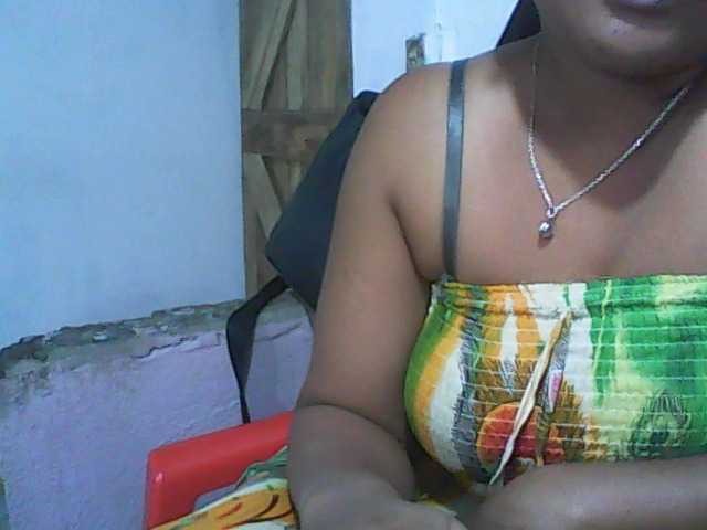 Snímky obrazovky vysielania sexymom330