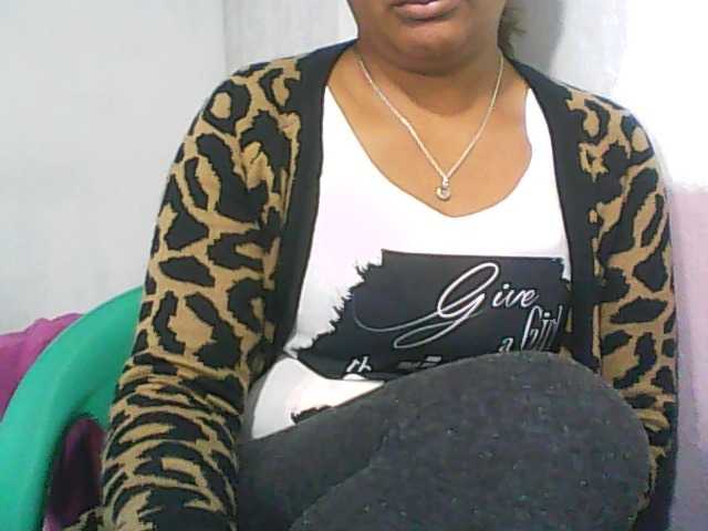 Snímky obrazovky vysielania sexymom330