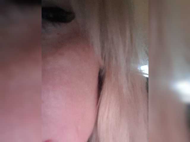 Snímky obrazovky vysielania Sexywoman999