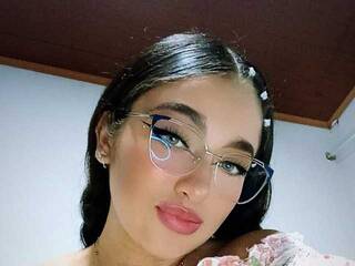 Erotický videohovor Sharlot-Daft