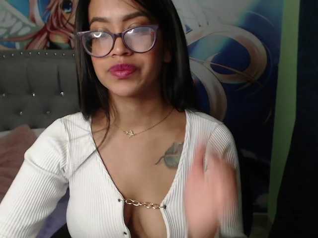 Snímky obrazovky vysielania sharoncarolin