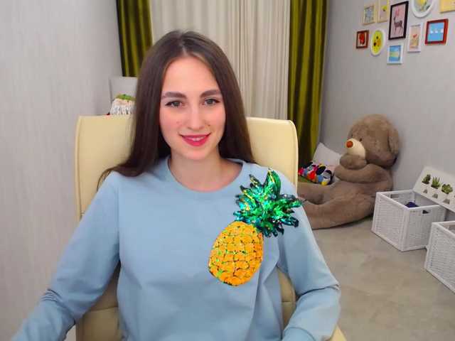 Snímky obrazovky vysielania ShineWithMe