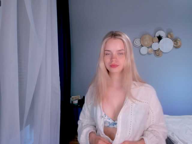 Fotografie ShiningStar Hello everyone! lovense reacting from 2 tkAre you in naughty mood? Tell me your fantasy in PM 100 tk tip will help me in Queens raiting, thank you for care! OnlyFans @amberroseblossom