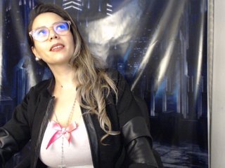 Snímky obrazovky vysielania simonasexy28