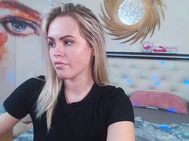 Snímky obrazovky vysielania SindiQween