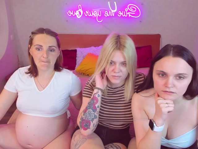 Snímky obrazovky vysielania SixNipples
