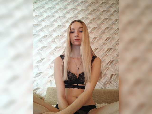Fotografie sofia06030 My name is Sofia and i am new girl here , lets play with , dont forget to subscribe and put love)♥️ Saving up for Lovense)
