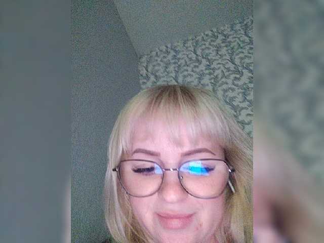 Snímky obrazovky vysielania SofiaWilson23