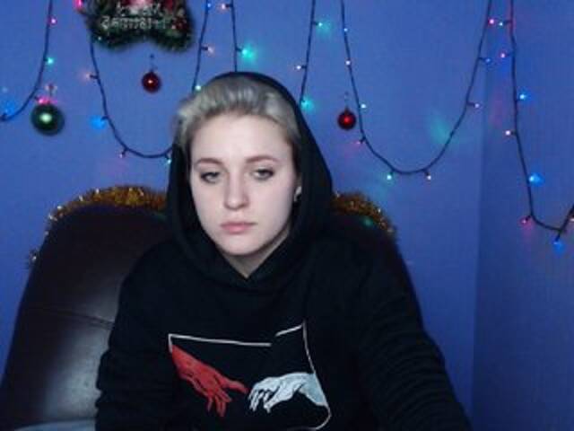 Snímky obrazovky vysielania SofiDiamond