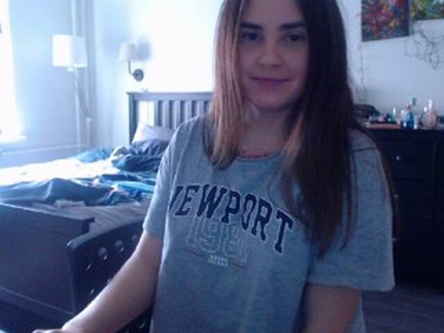 Snímky obrazovky vysielania DearSonya