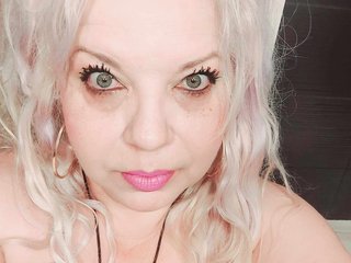 Erotický videohovor SonyaHotMilf