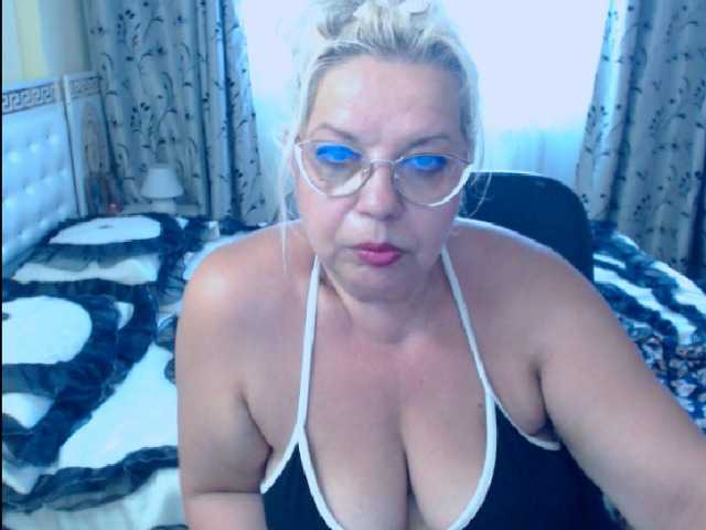 Fotografie SonyaHotMilf #BLONDE#MATURE#FEET##PUSSY#ASS#MAKE ME HAPPY WITH YOUR TIPS!!