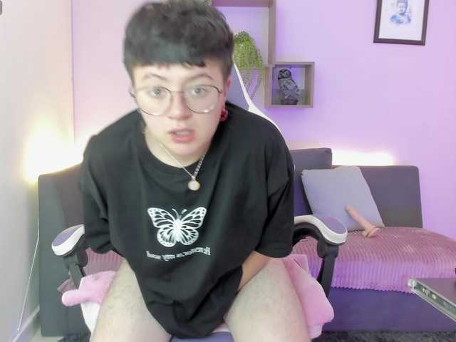 Snímky obrazovky vysielania SOPHIA-JONES