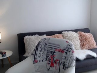 Snímky obrazovky vysielania LittleSophie