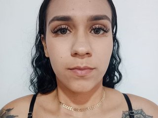 Erotický videohovor SOPHIIE-ADAMS