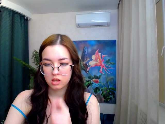 Snímky obrazovky vysielania SparklyGlance