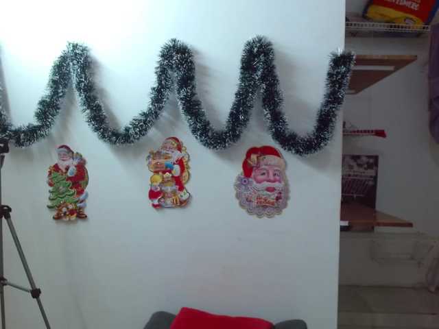 Snímky obrazovky vysielania Steffy-Skinny