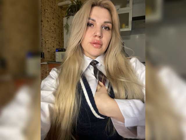 Snímky obrazovky vysielania CyberWhore111