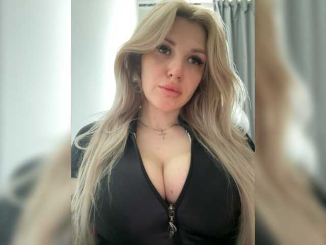 Snímky obrazovky vysielania CyberWhore111