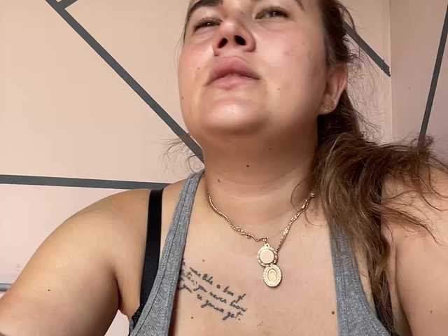 Snímky obrazovky vysielania sungirll