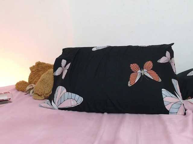 Snímky obrazovky vysielania Sussana-naughty