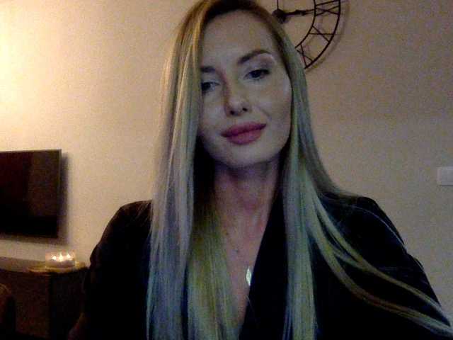 Snímky obrazovky vysielania Suzannaaa