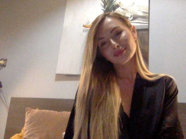 Snímky obrazovky vysielania Suzannaaa