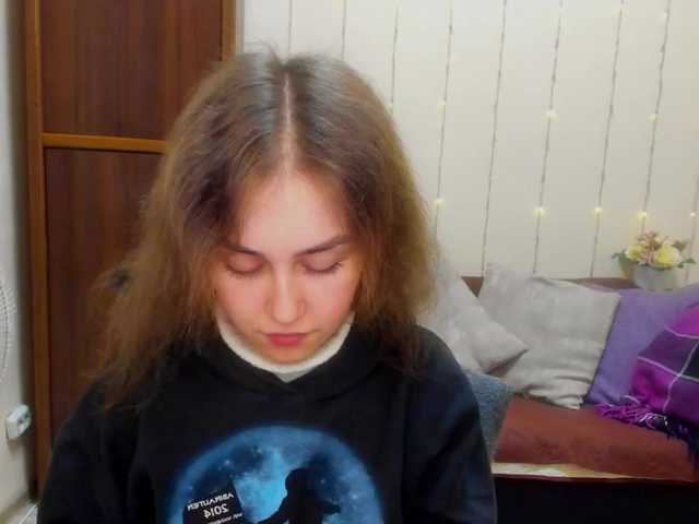 Snímky obrazovky vysielania Suzydollj229