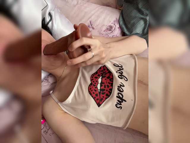 Snímky obrazovky vysielania SweetGirl9