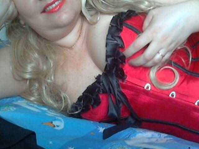 Snímky obrazovky vysielania sweetmodel123