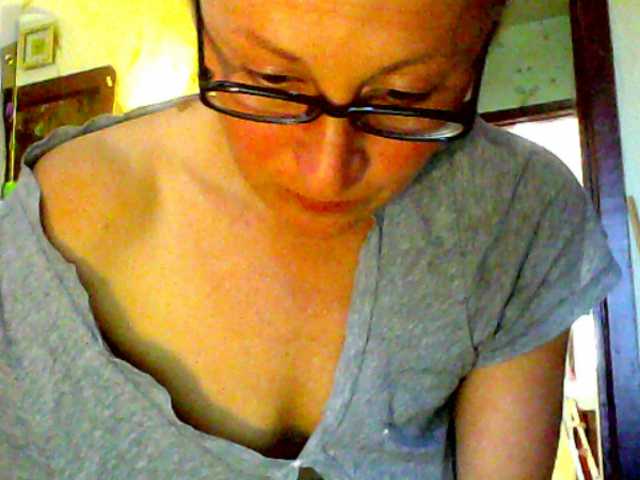 Snímky obrazovky vysielania SweetNusya