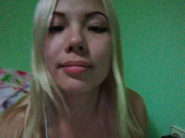 Snímky obrazovky vysielania Sweety-XXX