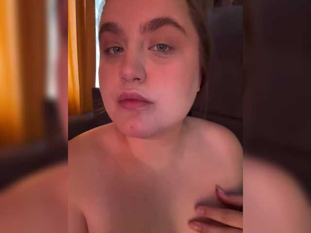 Snímky obrazovky vysielania TeddyGirl