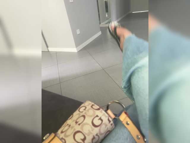 Snímky obrazovky vysielania tinahot