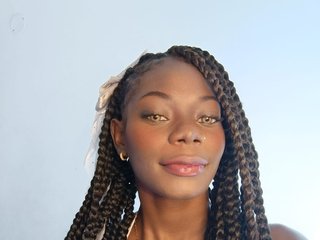 Erotický videohovor tiny-sexy-ebony