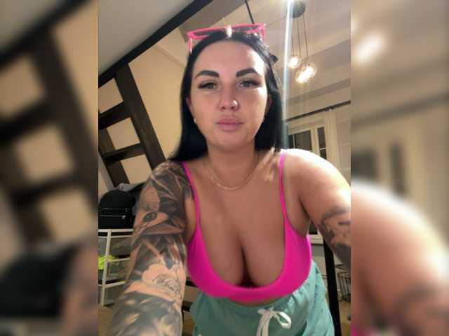 Snímky obrazovky vysielania KROSHKA_N