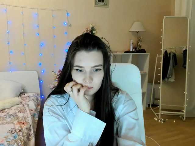 Snímky obrazovky vysielania ToriLoon