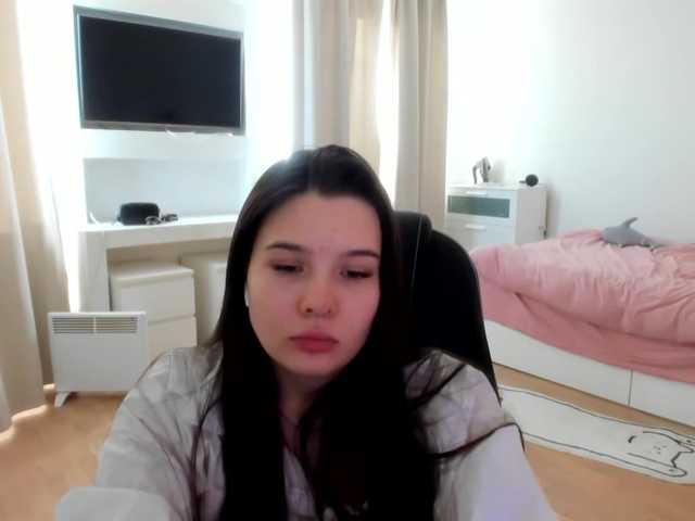 Snímky obrazovky vysielania ToriLoon