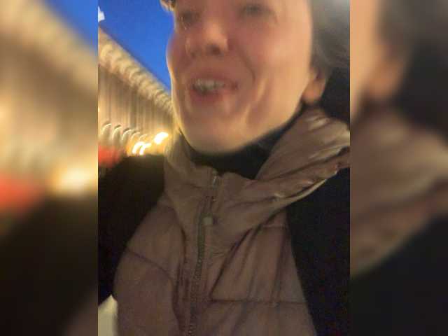 Snímky obrazovky vysielania TreshGirls